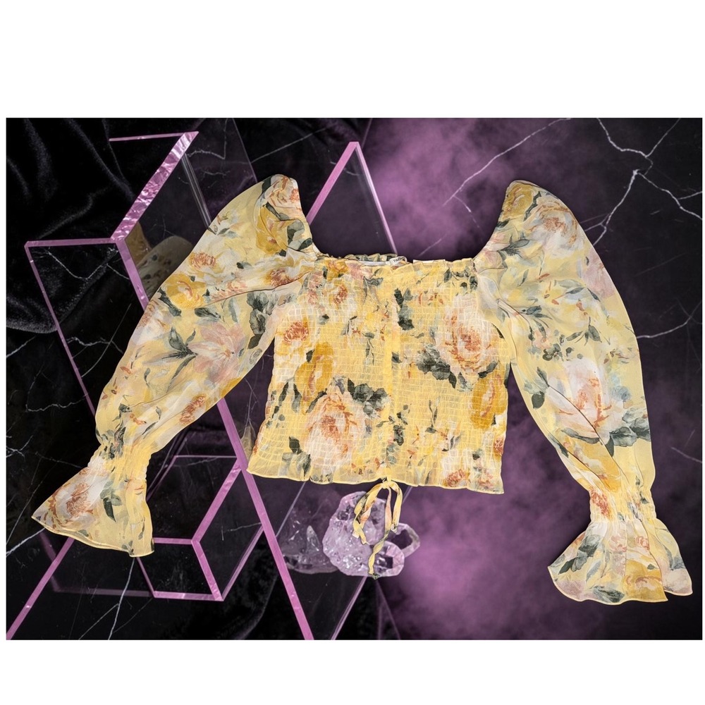 Timing - Women Floral Smocked Crop Top - Size Large - *NWT*